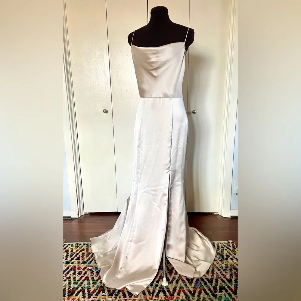Amsale CHLOE in Champagne size 6 - Picture 1 of 10